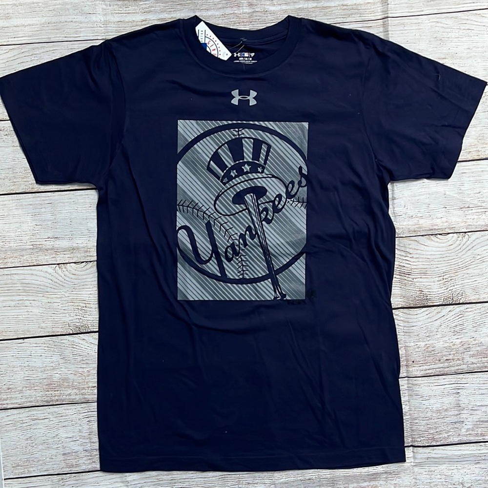 NWT UnderArmour Yankee Tee